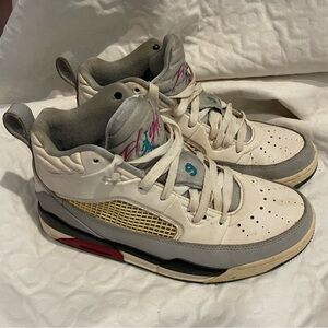 Nike Air Jordan Flight 9 White/ Gray Boys 5.5 Youth Stylish High-Top Sneakers